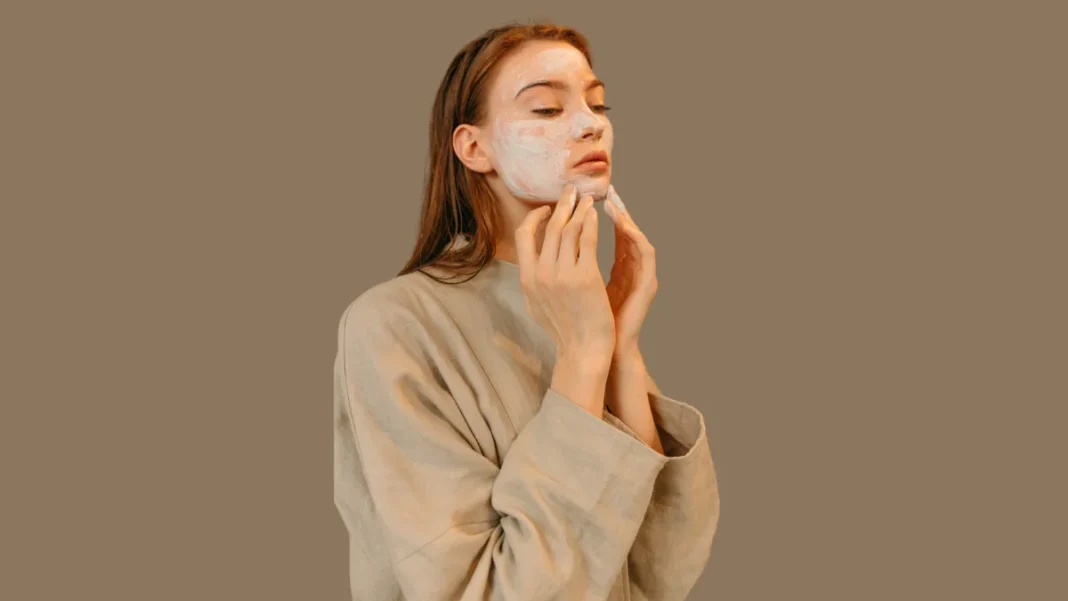 Daily Skincare Routine for Pakistani Girls – Simple Roman Urdu Guide